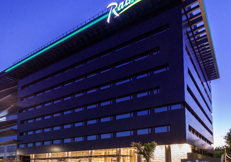 Radisson Hotel Santa Cruz