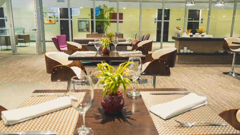 Radisson Hotel Santa Cruz