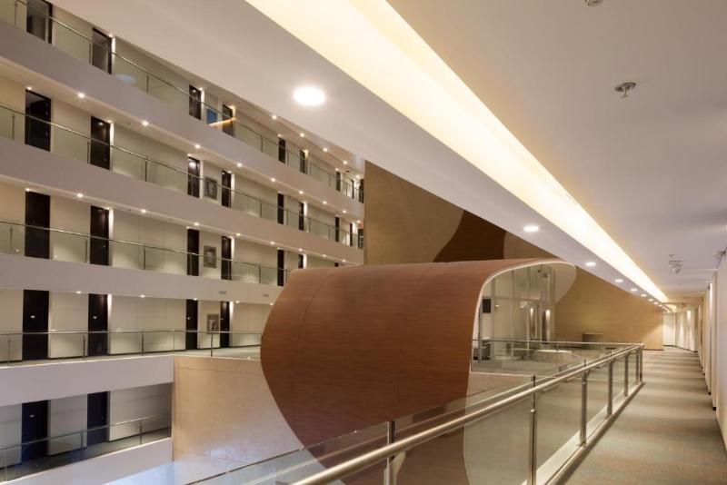 Radisson Hotel Santa Cruz