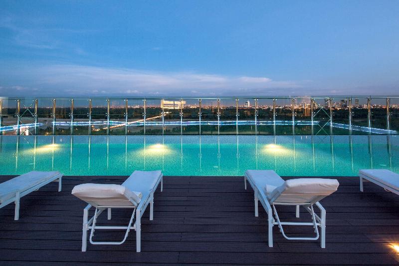 Radisson Hotel Santa Cruz