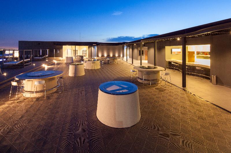 Radisson Hotel Santa Cruz