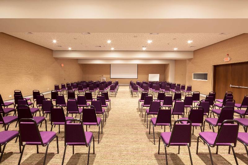 Radisson Hotel Santa Cruz