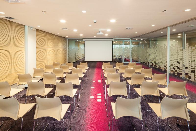 Radisson Hotel Santa Cruz