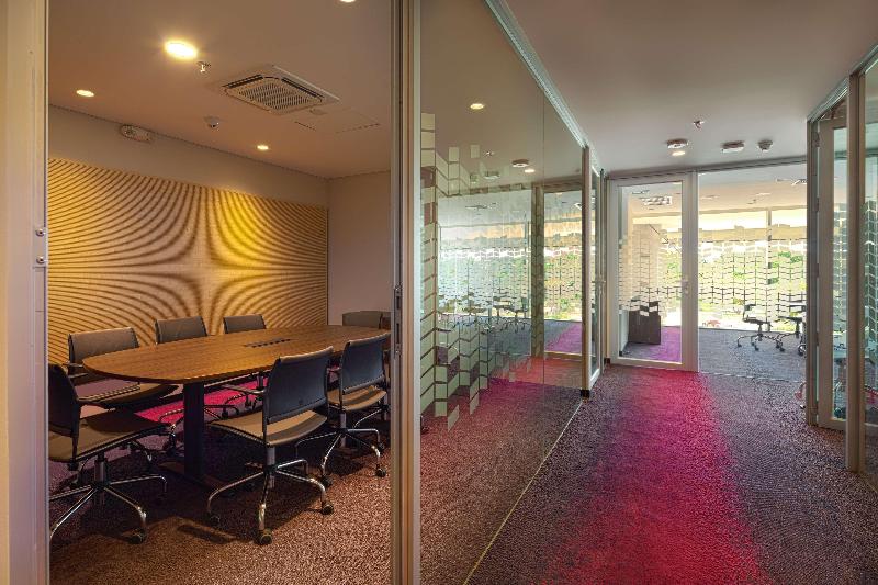 Radisson Hotel Santa Cruz