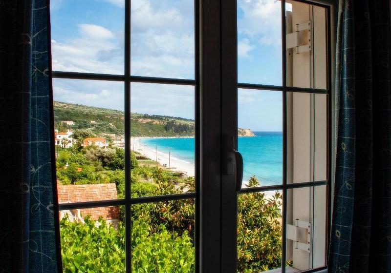 Rosa’s Beach Studios