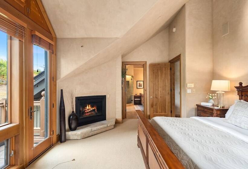 Owl Creek Snowmass By Frias