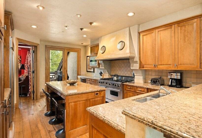 Owl Creek Snowmass By Frias