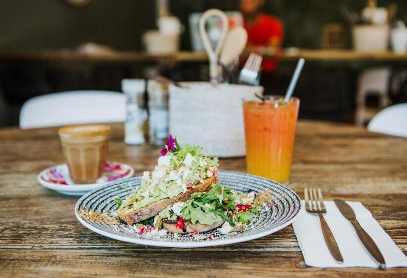 10 Hastings Street Motel