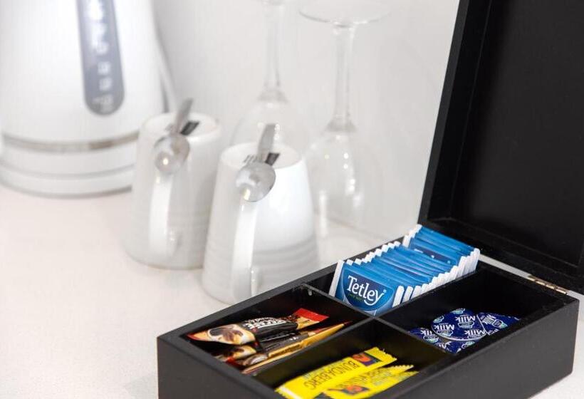 10 Hastings Street Motel