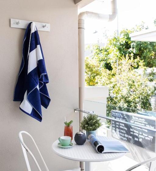 10 Hastings Street Motel