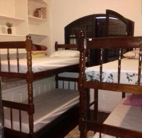 הוסטל Brumar Inn