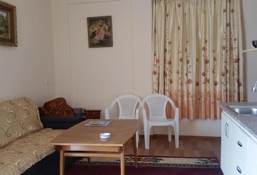 هاستل Guest House Sharq 21