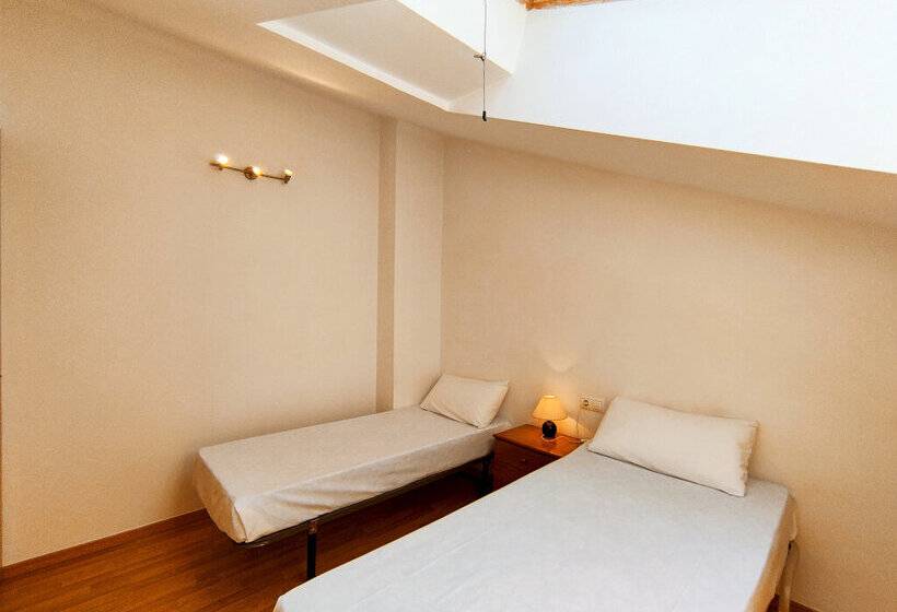 Apartamentos Gandia Universidad 3000