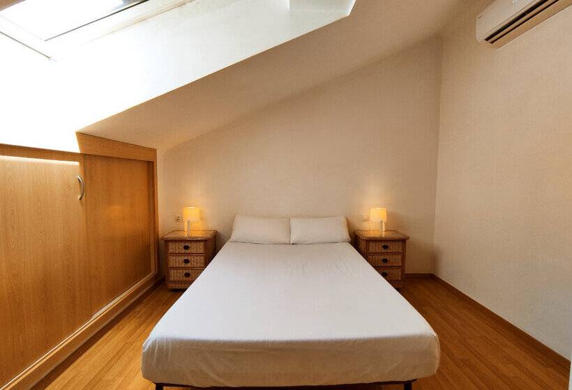 Apartamentos Gandia Universidad 3000