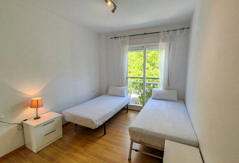 Apartamentos Gandia Universidad 3000