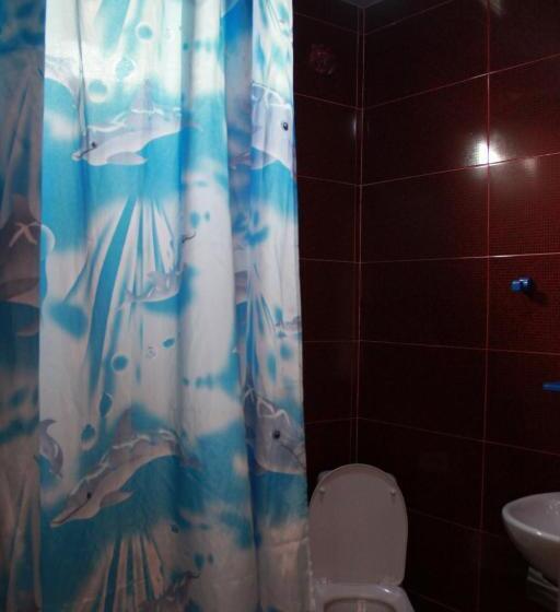 تختخواب و صبحانه Guest House Shota