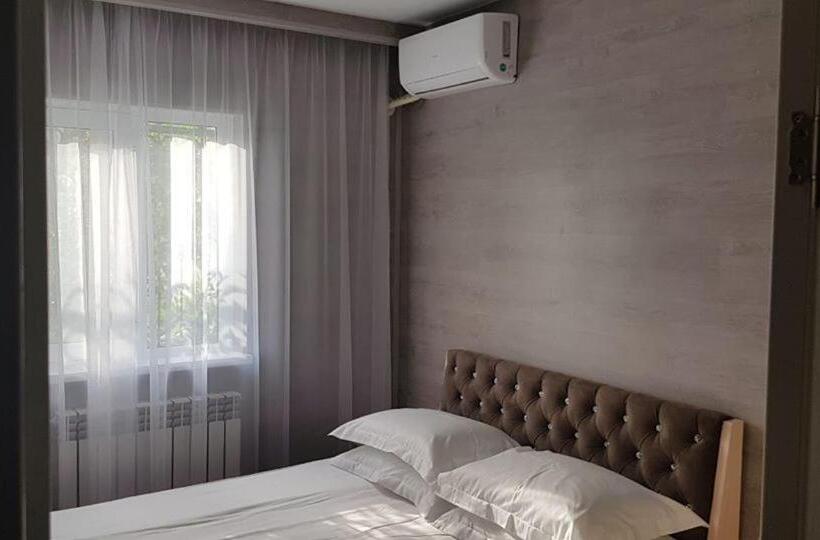 تختخواب و صبحانه Sapar Budget