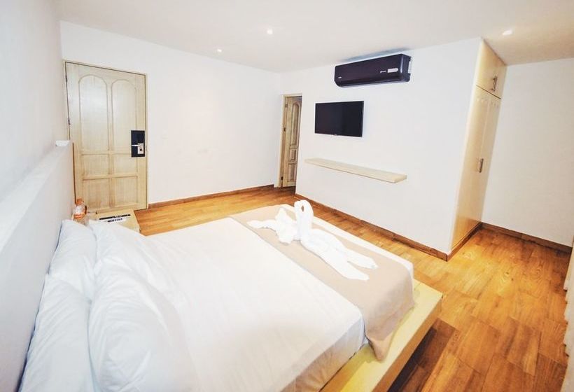 Cielo Hotel & Beach Club