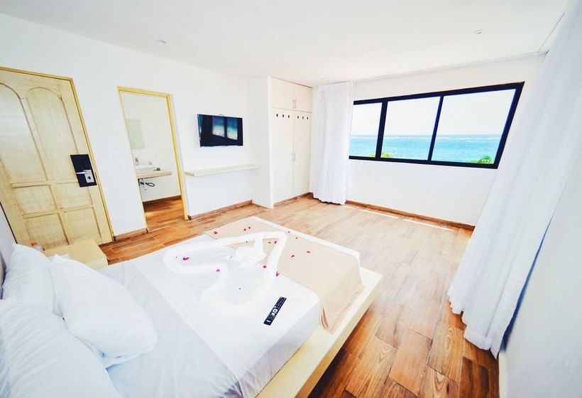 Cielo Hotel & Beach Club