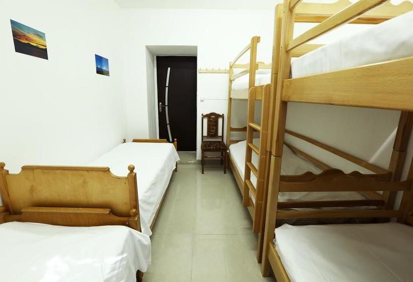 Byron Hostel