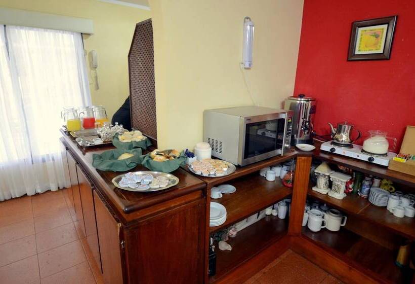 Hosteria Casa Blanca Iguazu