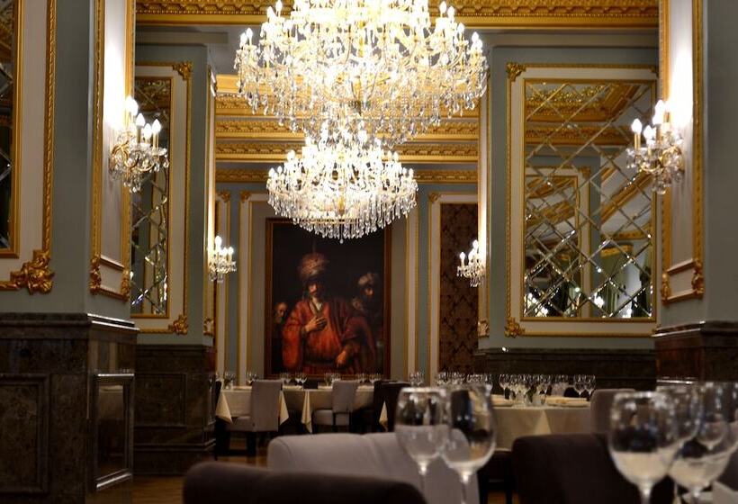 هتل Astrakhanskaya