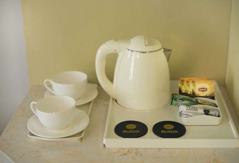 هتل Bristol Central Park