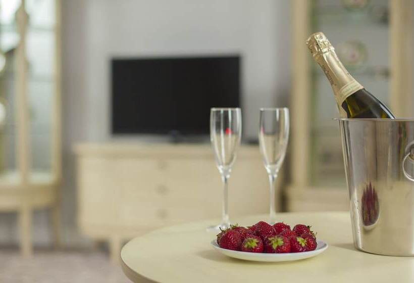 هتل Bristol Central Park