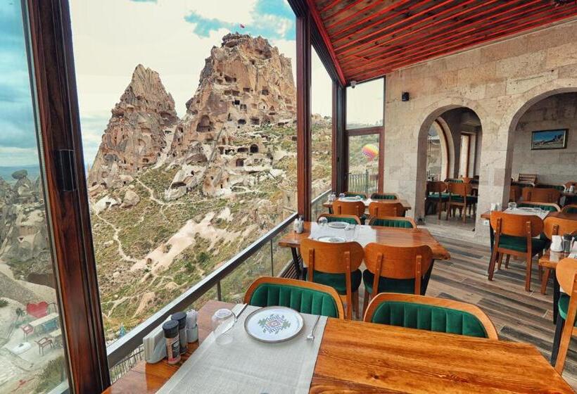 Caldera Cave Hotel & Restaurant