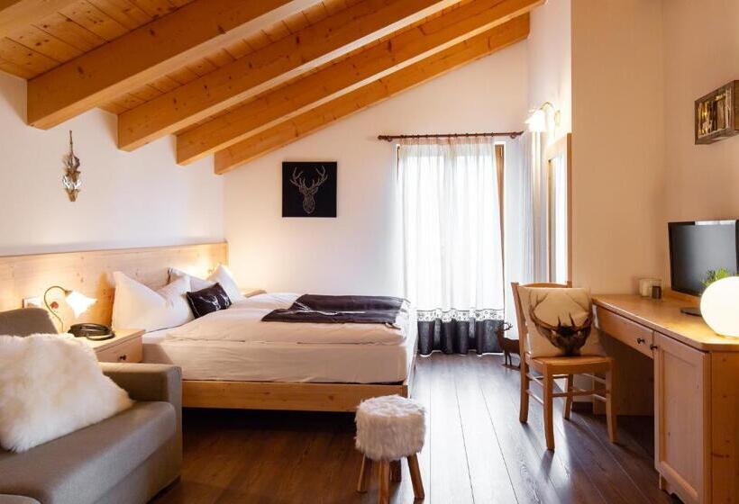 בית מלון כפרי Chalet Giasenei