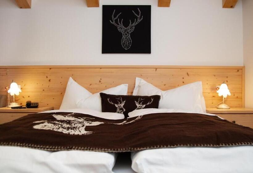 בית מלון כפרי Chalet Giasenei