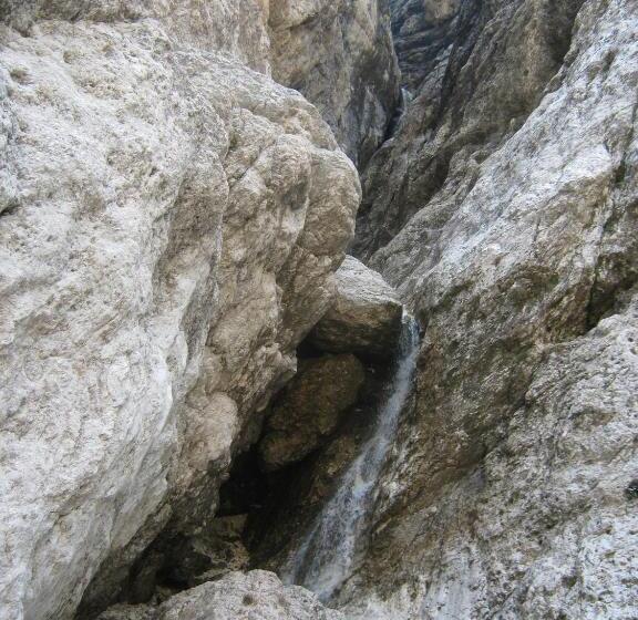 בית מלון כפרי Chalet Giasenei