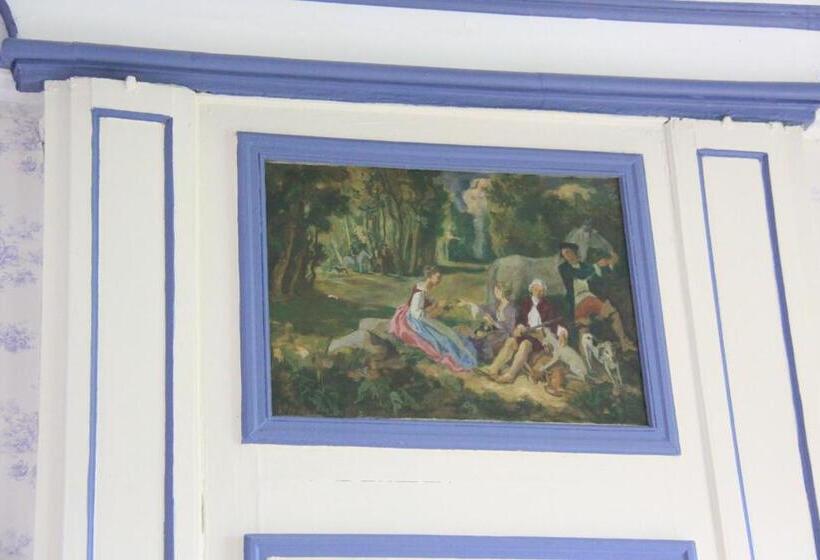 Отель Chateau De Vouilly