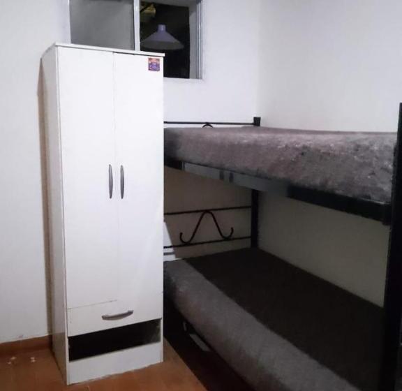 בית מלון כפרי Coolraul Hostel