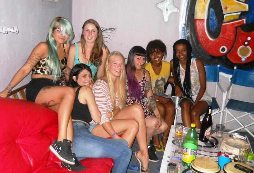 בית מלון כפרי Coolraul Hostel