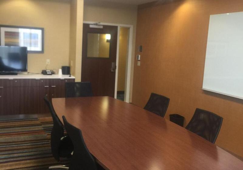 فندق Fairfield Inn & Suites Farmington