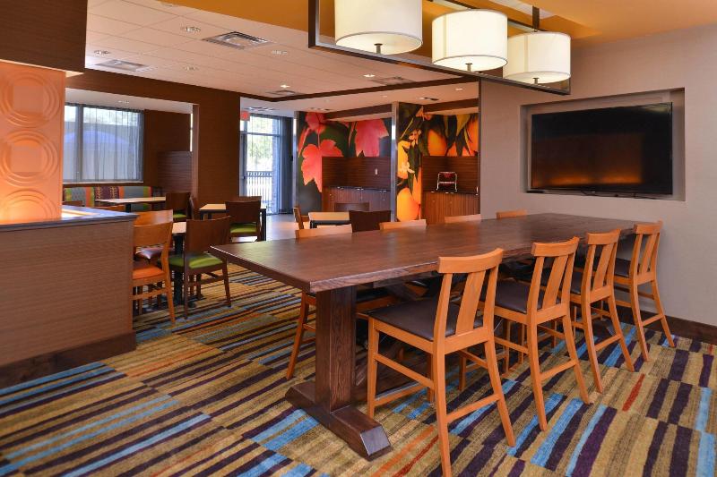 فندق Fairfield Inn & Suites Farmington