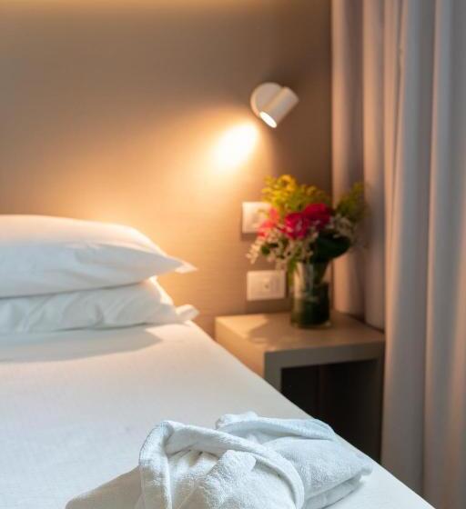 هتل Glance  In Florence