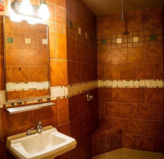 호텔 Green Tortoise Hostel Seattle