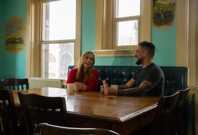 호텔 Green Tortoise Hostel Seattle