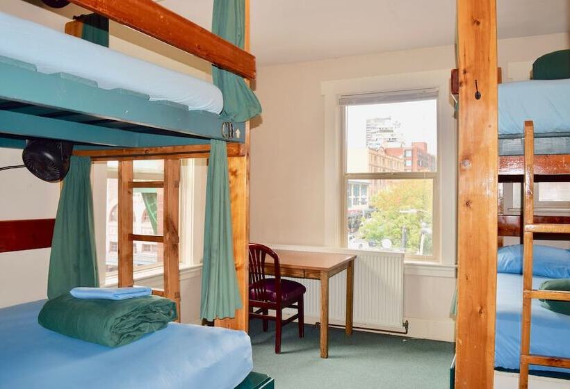 호텔 Green Tortoise Hostel Seattle