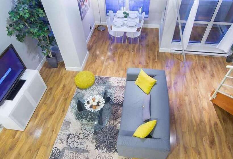 Отель King Suites Downtown Vancouver