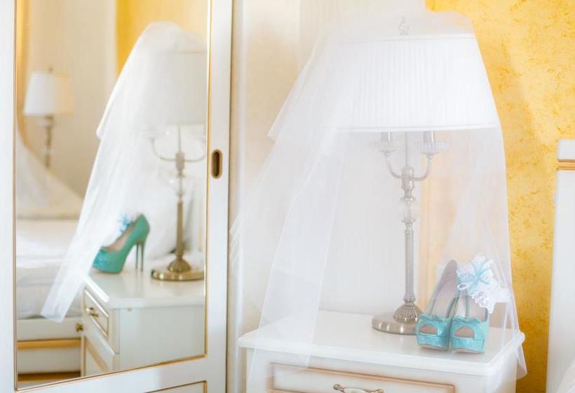 هتل Kupecheskiy Dom