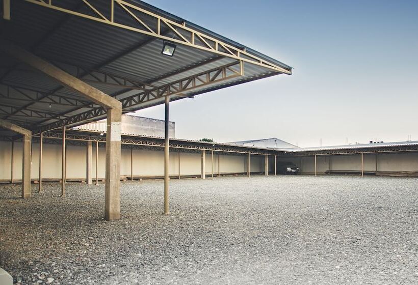 Отель Marechal Plaza