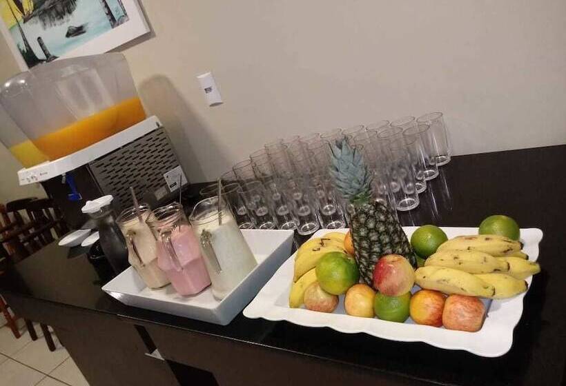 Отель Marechal Plaza