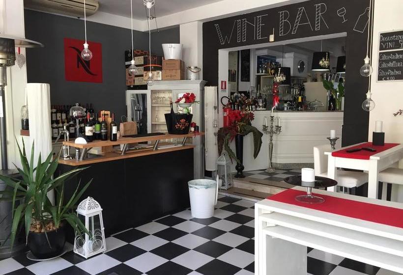 בית מלון כפרי Mediterraneo Rooms Cecina