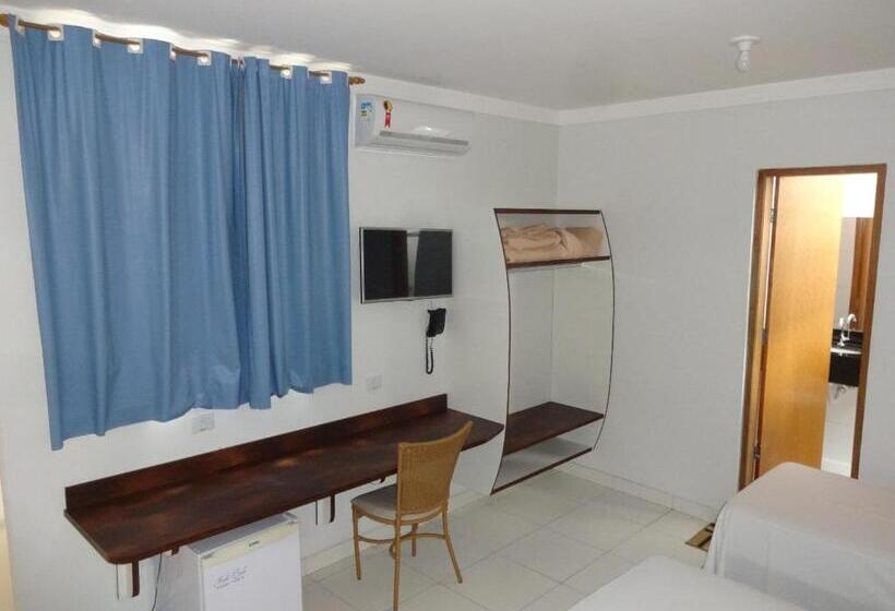 בית מלון כפרי Monte Carlo Uberlândia