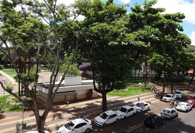 בית מלון כפרי Monte Carlo Uberlândia