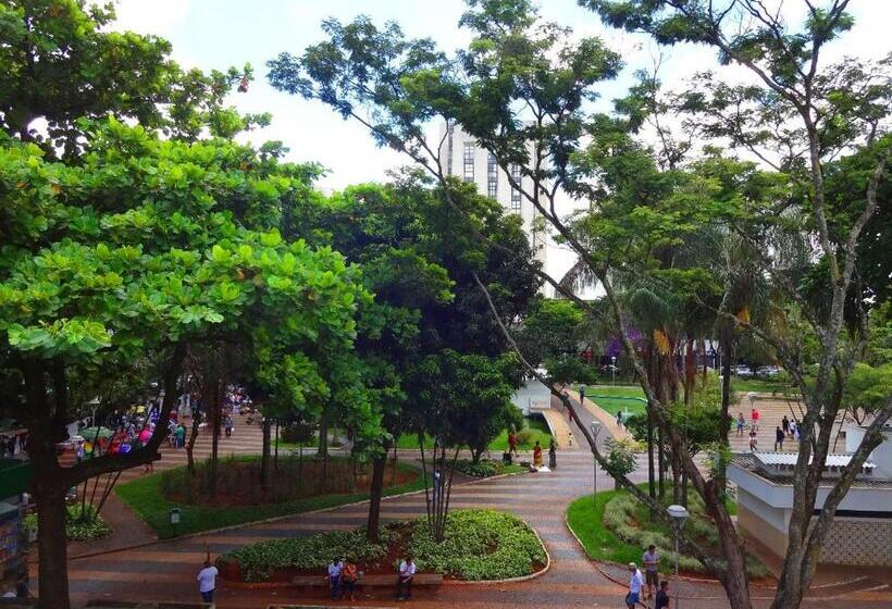 בית מלון כפרי Monte Carlo Uberlândia