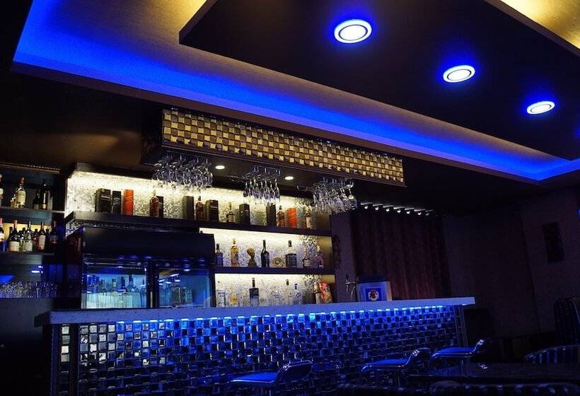 هتل Munkh Khustai